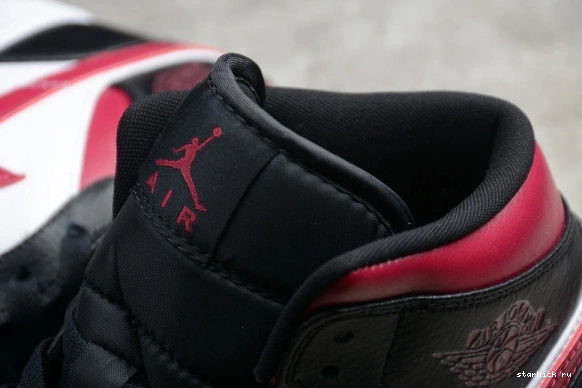  Jordan Mid 1 Bred 554724-066 Toe Air 554724-066 0901